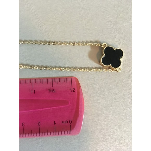 Clover Necklace-Gold Chain- Black or White - Picture 4 of 4